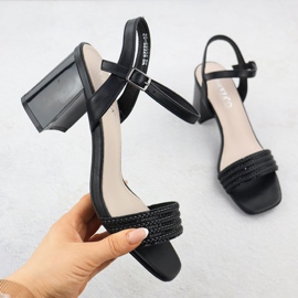 Kvinnors sandaler på Black Vinceza 62228 Post svart 1