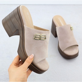 Kvinnors tofflor på pelaren Beige Vinceza 17400 1