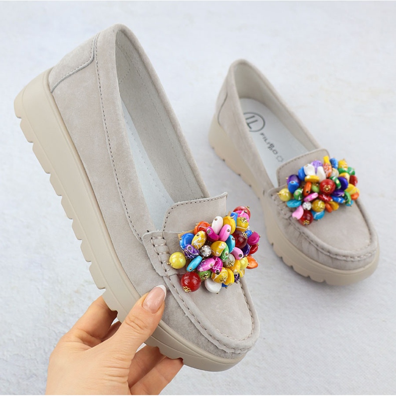 Läderloafers på en plattform med beige beige filippo 6828 1