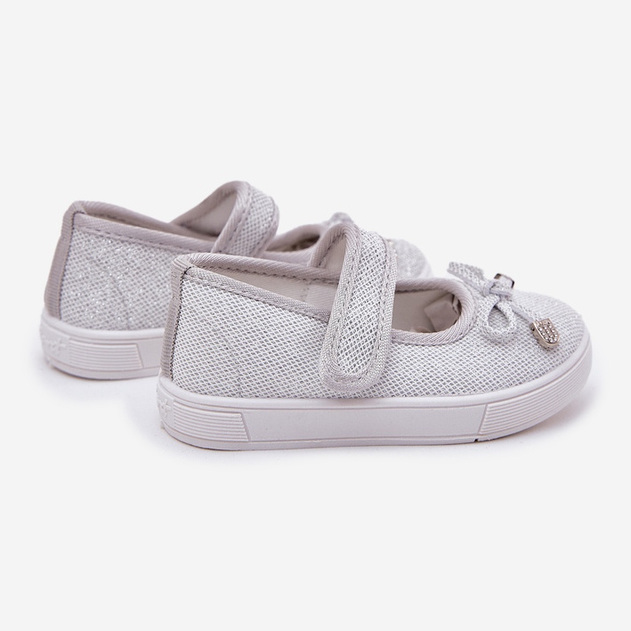 Barns ballerinor med en silverbåge 2