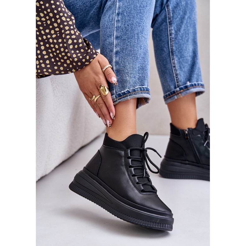 Lätta sportskor i läder på Artiker Platform 55C1041 Svart 3