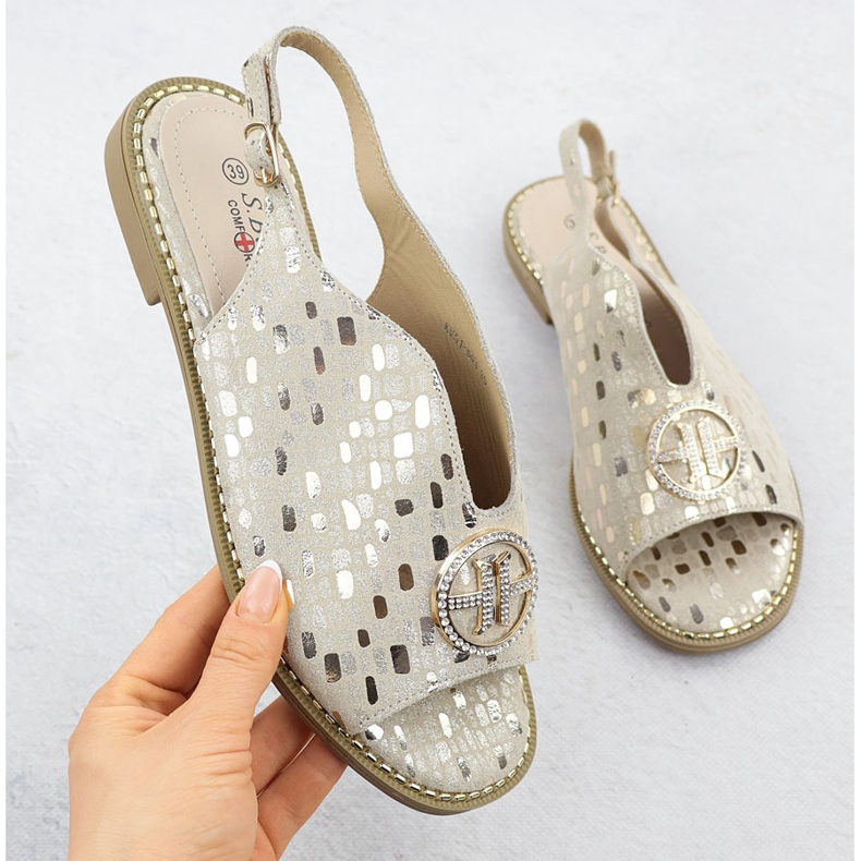 S.Barski Kvinnors lädersandaler Złote S. Barski KV51-094 gyllene 1