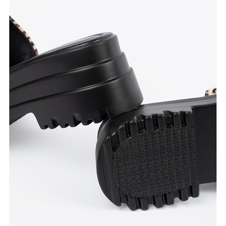 Seastar Tofflor på en leopardplattform brun 1