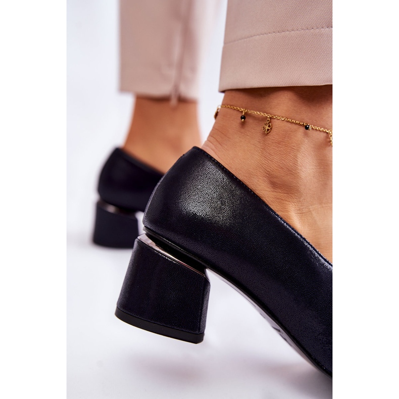 Läderpumpar med en prydnad Laura Messi 2487 Navy Blue blå 4