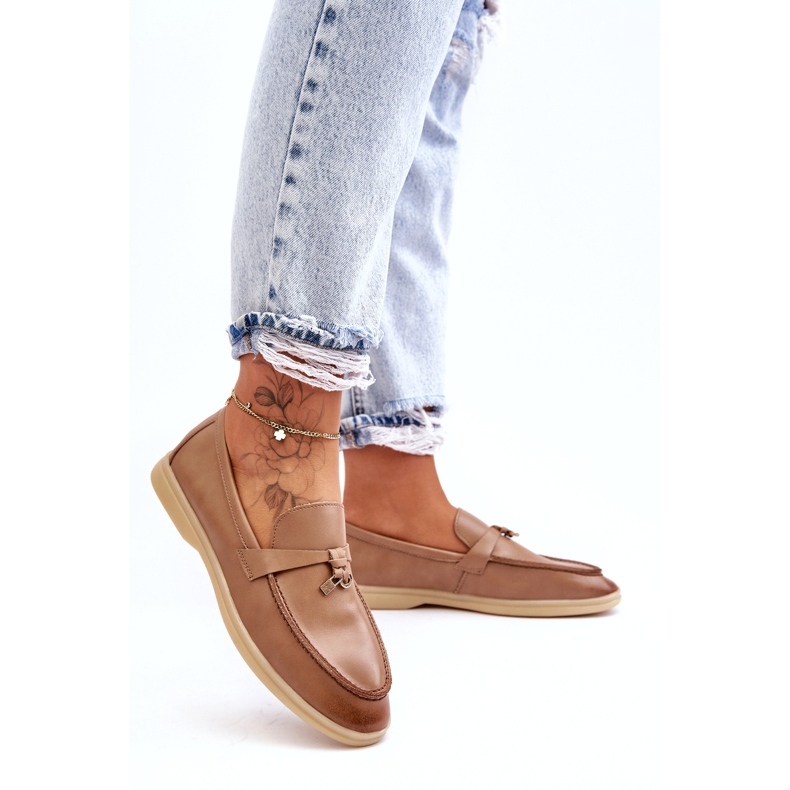 Beige lädermockasiner för kvinnor 3