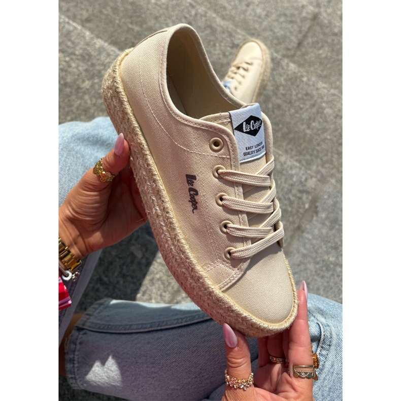 Kvinnors sneakers med Lee Cooper LCW-25-44-3215 flätan beige 1