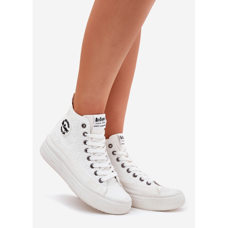 Kvinnors sneakers på plattformen Lee Cooper LCW-25-44-3209L White vit 1