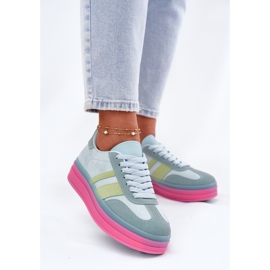 Låga sneakers på den blå plattformen 2