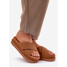 Kvinnors flip flops på plattformen med kamel sammanflätande ränder brun 1