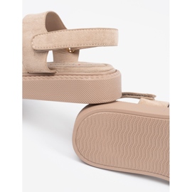 Seastar Beige sandaler på plattformen med utskärningar 1