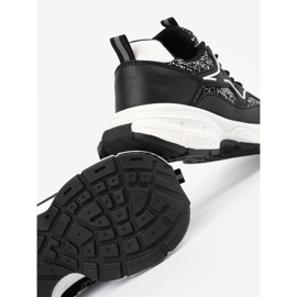 Shelvt Svarta kvinnors sneakers med dekorativa insatser 2