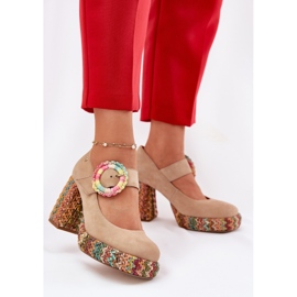 Mockpumpar med flätning på stolpen och plattformen Maciejka 06839-04 Beige 2