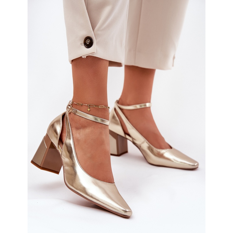 Läderpumpar på stolpen maciejka k6816-25 pln gyllene 1