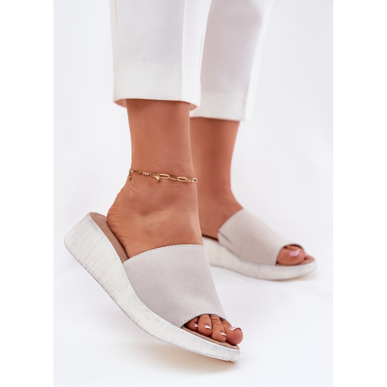 Kvinnors mocka flip flops på Panto Fino RR267044 grå kil 2