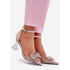 Eleganta pumpar med en Vinceza 62212 beige båge 1