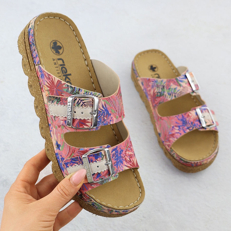 Kvinnors tofflor på plattformen med rosa spännen Rieker V8751-90 1