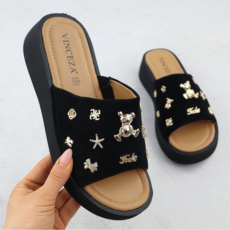 Kvinnors läderkilar med dekorationer Black Vinceza 66741 svart 1