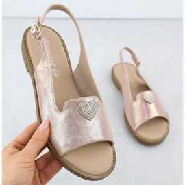 Platta kvinnosandaler med Golden Vinceza 17384 gyllene 1