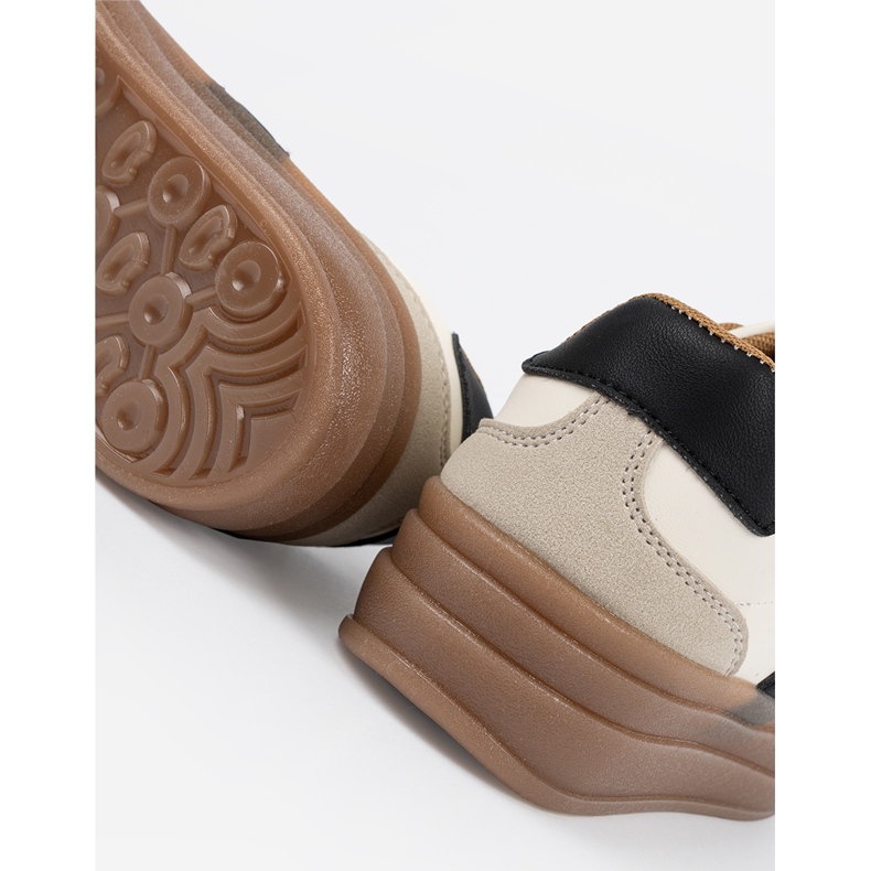 Shelvt Beige sportskor för kvinnor 2