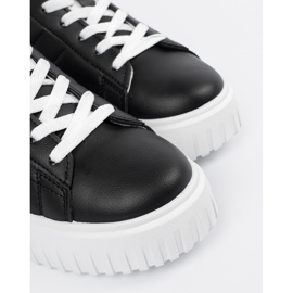Shelvt Kvinnors svarta sneakers med vita skär 5