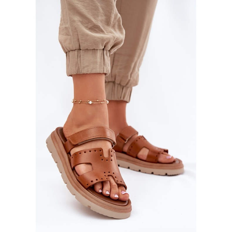 Kvinnors naturläder flip flops på Zazoo 40440 -plattformen Brown brun 2