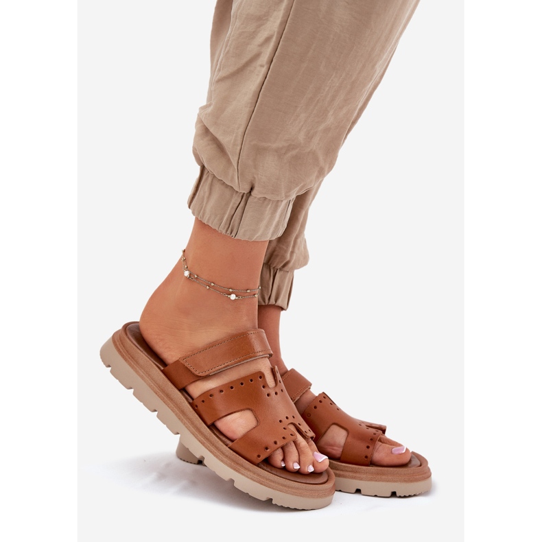 Kvinnors naturläder flip flops på Zazoo 40440 -plattformen Brown brun 1