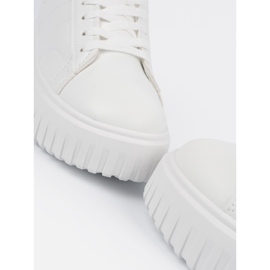 Shelvt Vita kvinnors sneakers med silverinsatser silver- 5