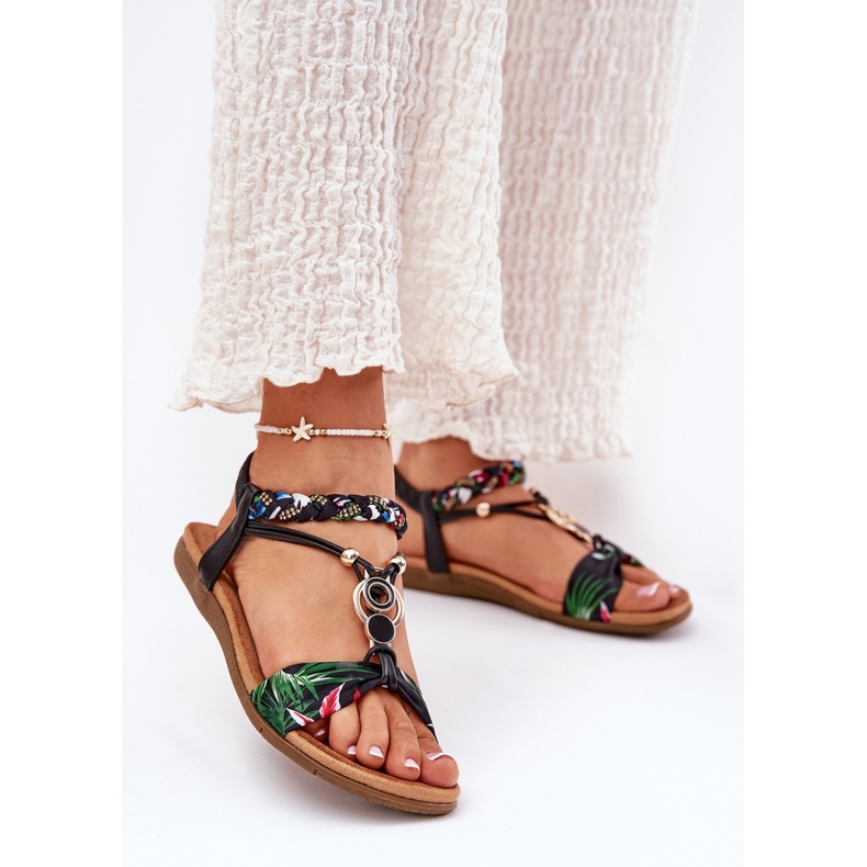 Platta kvinnosandaler med flätat bälte och dekoration Artiker 56C1318 svart 2