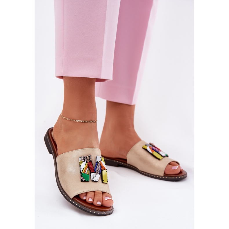 Jezzi Flat -hane kvinnors flip flops med gyllene prydnad 2