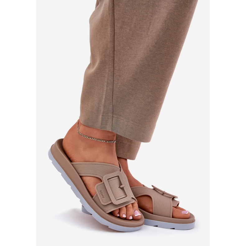 Doftande kvinnors flip flops med en dekorativ spänne zaxy rr285076 beige 1