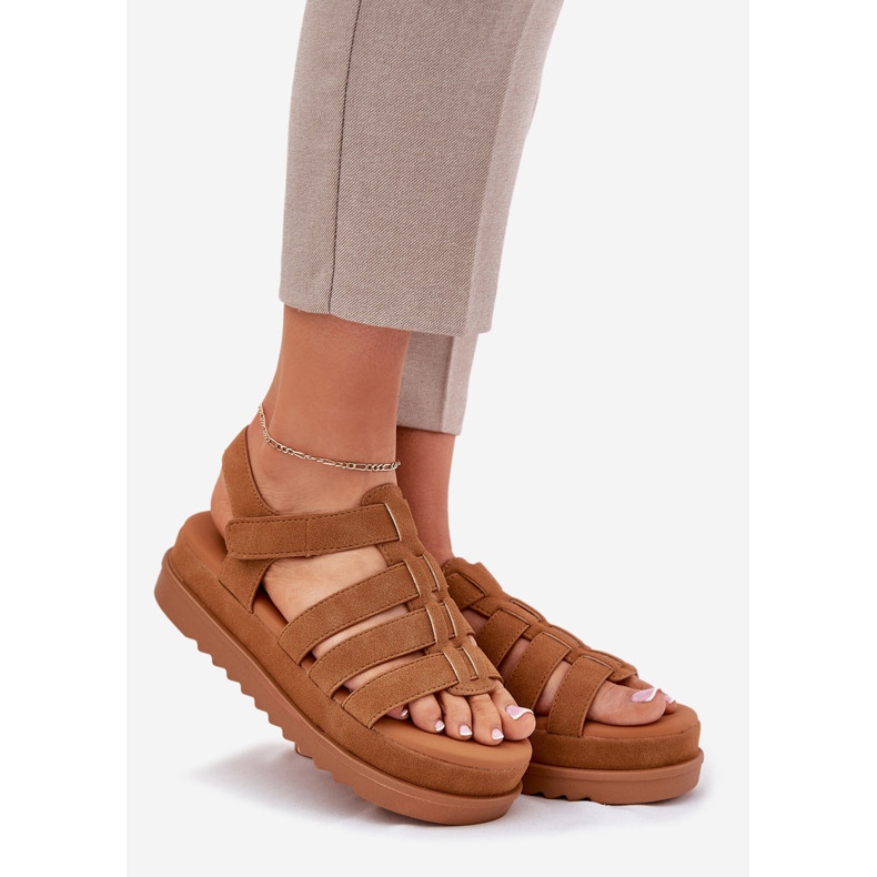 Inna Kvinnors sandaler på kamelmotplattformen brun 1