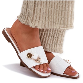 Inna Flat -hane kvinnors flip flops med en vit båge 9