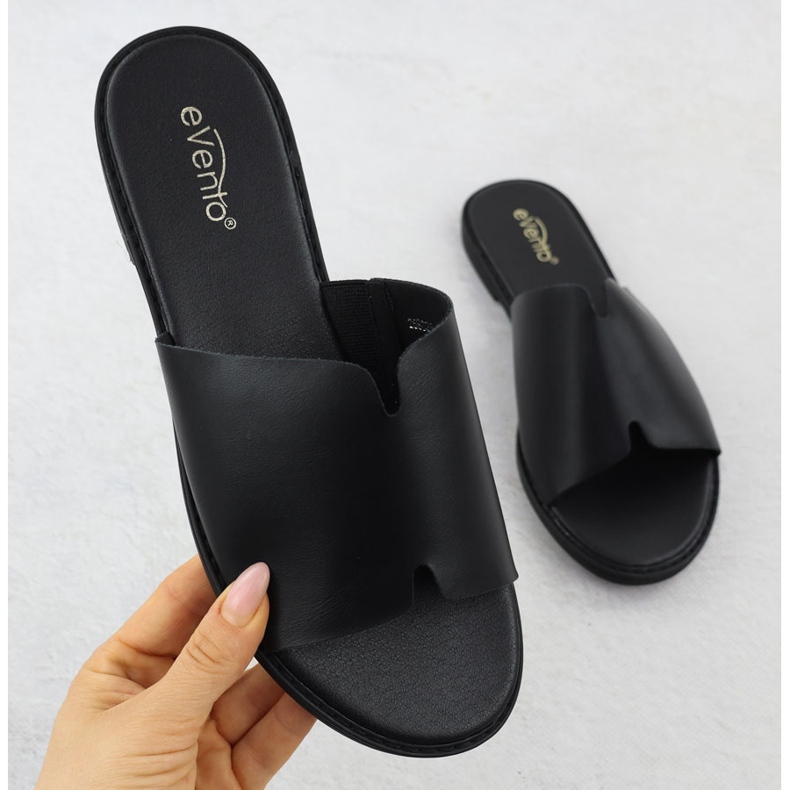 EVento Women's Classic Black Flip Flops 8835 svart 1