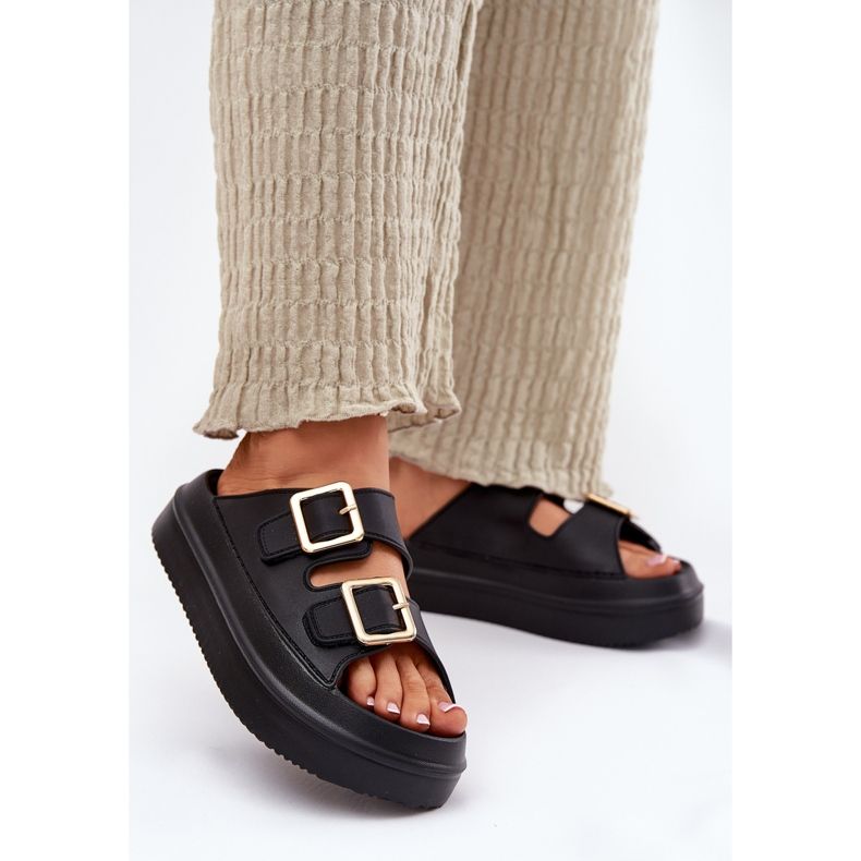 Inna Kvinnors flip flops på plattformen med gyllene klämmor svart 2