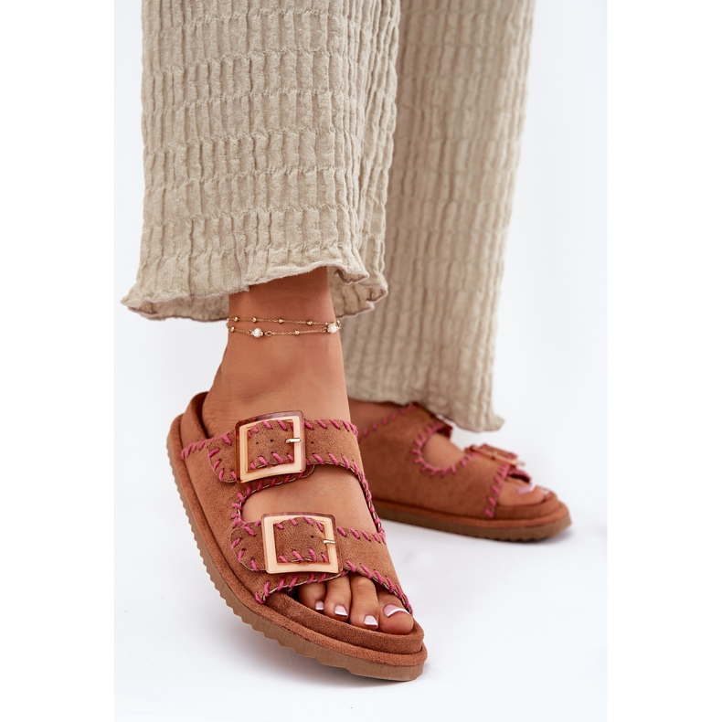 Inna Kvinnors flip flops med spännen och dekorativ kamel brun 2