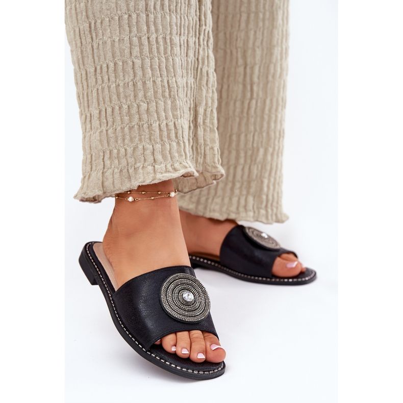 S.Barski Flat-klackade kvinnors flip flops med en prydnad S. Barski KV51-013 svart 2