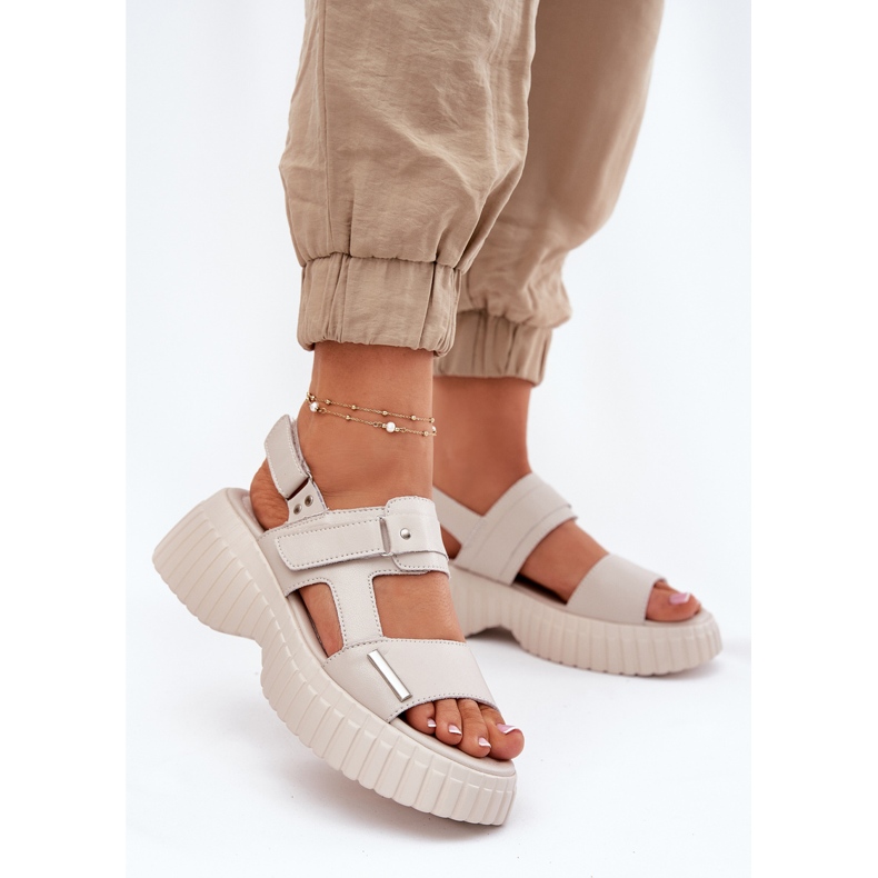 EVento Kvinnors lädersandaler på plattformen beige 2