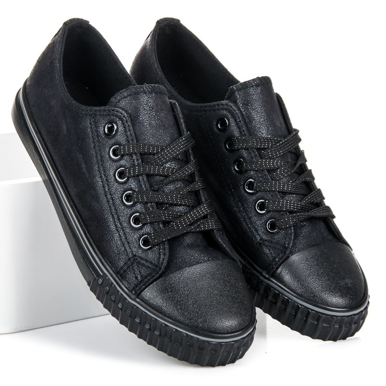 L&H Svarta sneakers 1