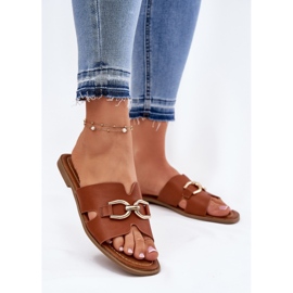 EVento Kvinnors platt flip flops med en dekorativ kameldetalj brun 2