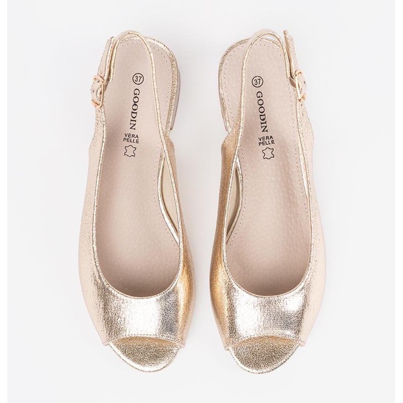 Goodin Lågklackade sandaler i guld gyllene 2