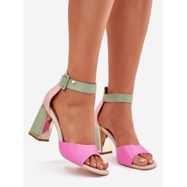 EVento Eleganta kvinnosandaler på den rosa gröna posten 1