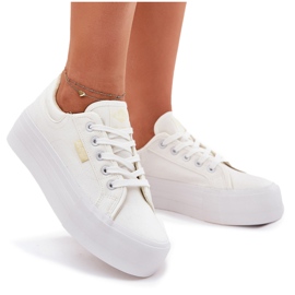 Kvinnors sneakers på plattformen Lee Cooper LCW-25-31-3450L White vit 11
