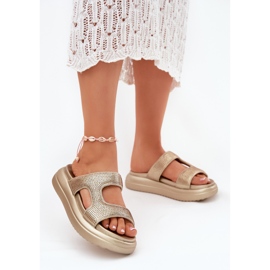 Inna Dekorerade kvinnors flip flops på guldplattformen gyllene 2