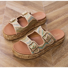 Gyllene flip flops med klämmor på ränder 5