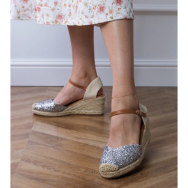 Silverbrokadesandaler på kil silver- 1