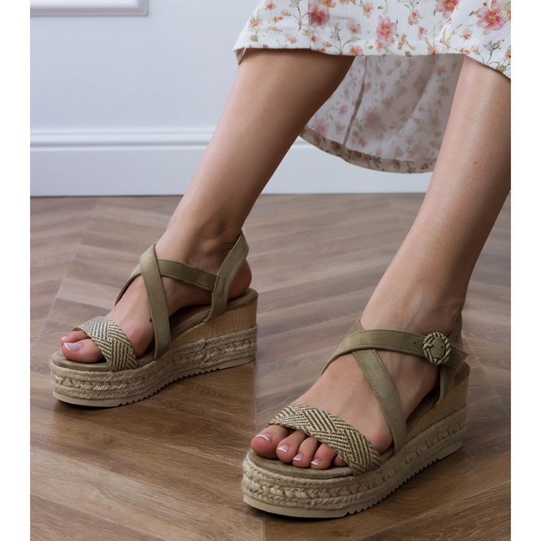 Gröna espadrilles på kil 1