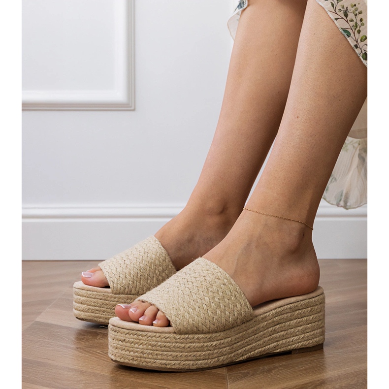 Beige Espadrilles på plattformen 1
