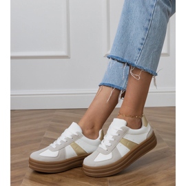 Kvinnors vita sneakers på plattformen 2