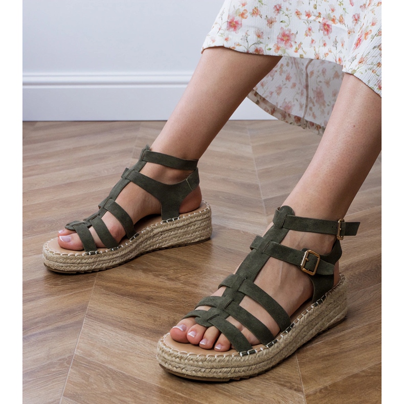 Espadrille gröna sandaler på en låg plattform 2