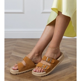 Brun platt flip flops med ränder klämmor 3